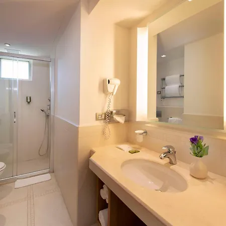 Üdülőközpont Vivosa Apulia 4*