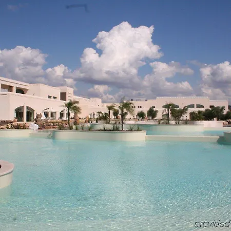 منتجع Vivosa Apulia 4*